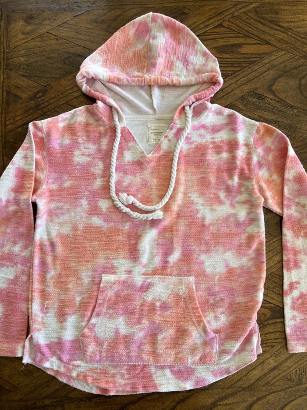 Southern Spirit Terry Pullover Tie-Dye Hoodie in Pink and Coral, size S